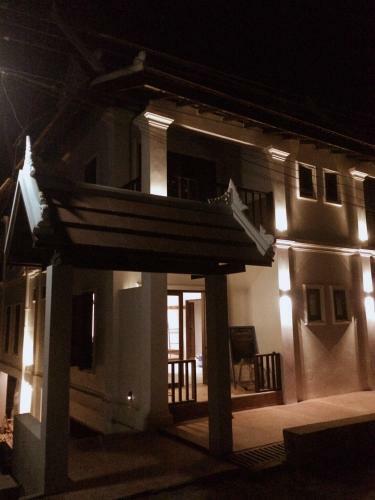 Hotel Moonlight Champa Riverview