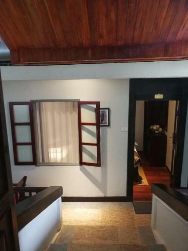 Hostal Mekhong Lao Villa
