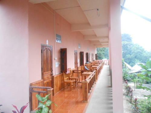 Hostal Meexai Guesthouse
