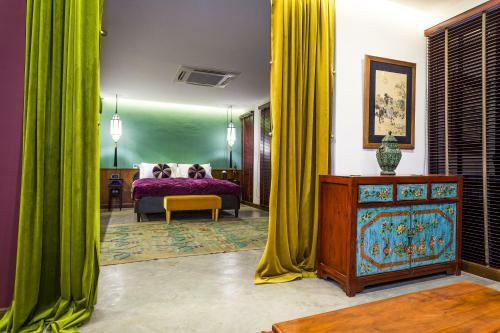Lao Poet Hotel