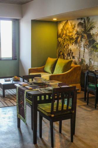Lao Poet Hotel