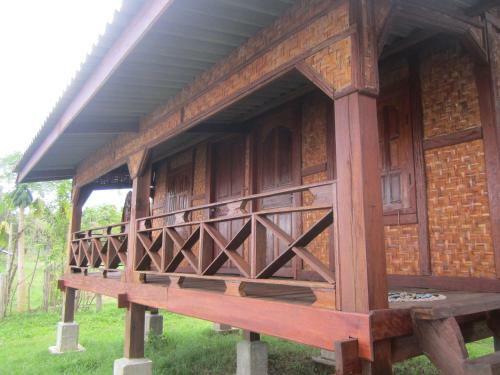 Albergue Don Som Riverside Guesthouse