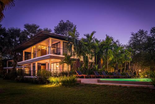 Hotel The River Resort