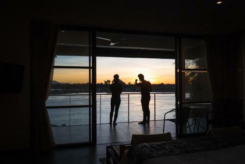 Hotel The River Resort