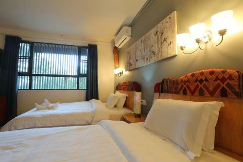 1m Hotel