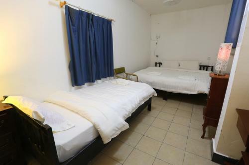 1m Hotel