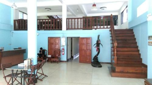 Gate Way Hostel