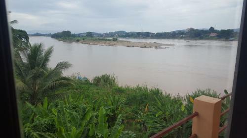 Hotel Riverside Huayxay