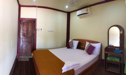 Hostal Somphamit Guesthouse