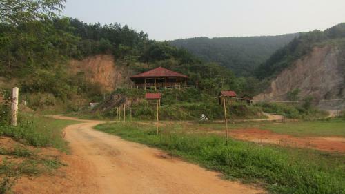 Hotel Chomdoy Bungalow & Restaurant