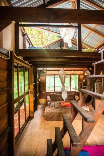 Rudi Mental Holiday Lodge