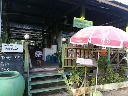 Hostal Green Buffalo G.h And Bar