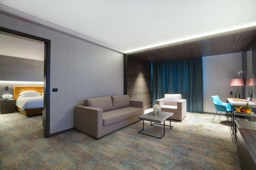 Emerald Hotel