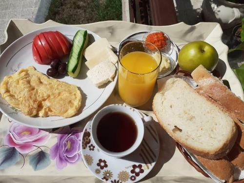 Hostel Bushati