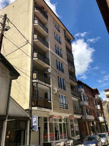 Redon's City Center Apartment