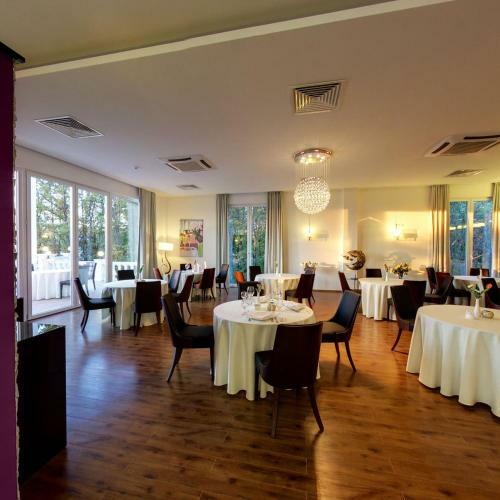 Hotel Queen Vali Palace