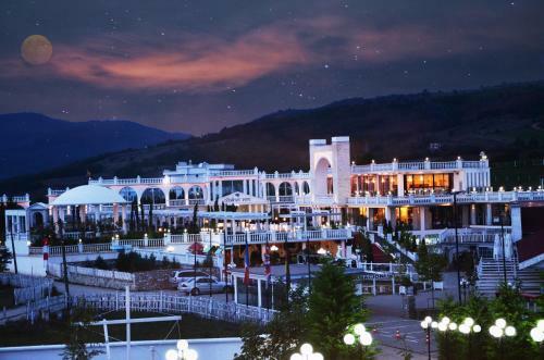 Hotel Queen Vali Palace