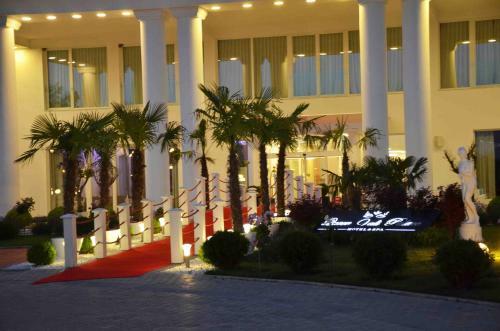 Hotel Queen Vali Palace