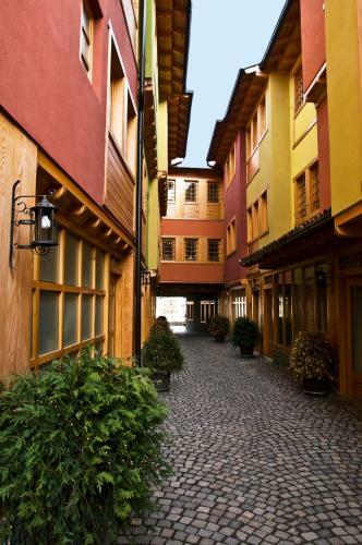 Hotel �arshia E Jupave
