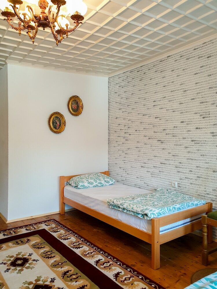 Hostal Kulla Dula Guesthouse