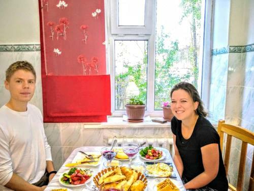 Hostal Dasha Guest House