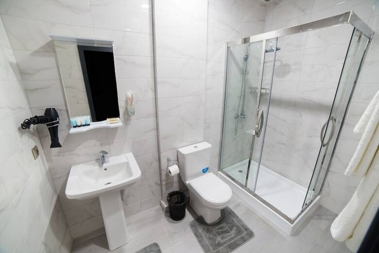 Hotel L`mira
