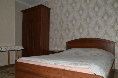 Apartment On Chokmorova 5