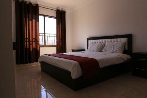 Weekend Hotel