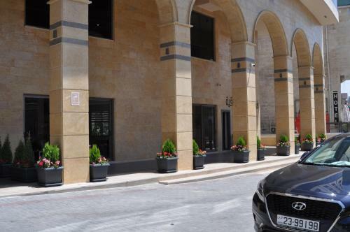 Viola Hotel Suites