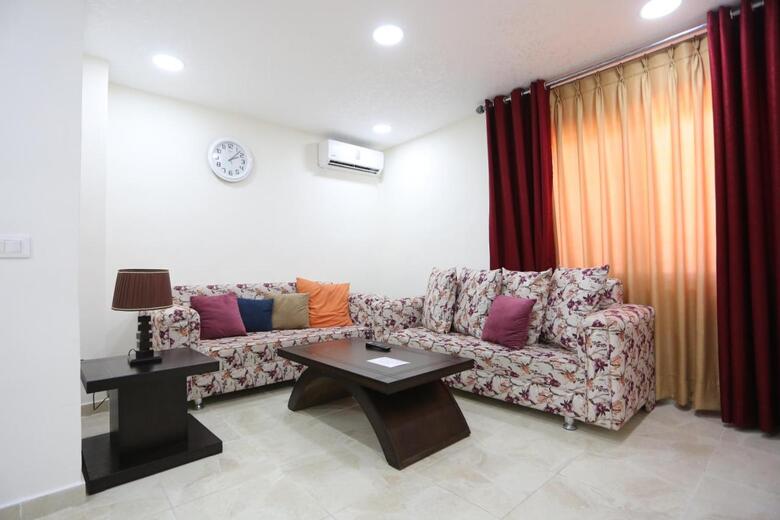 7boys Hotel
