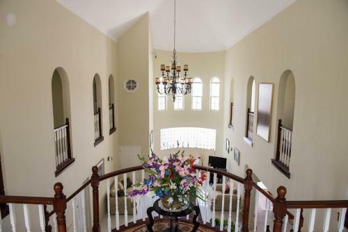The Royal Kensington 5br Villa