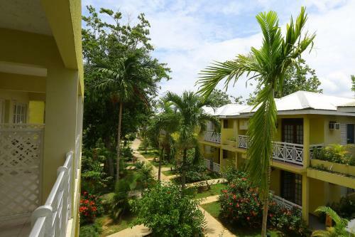 Hotel Merrils Beach Resorts Lll