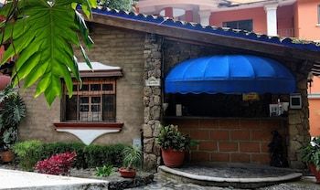 Parador De Manolos Hotel