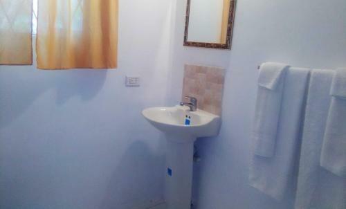 Hostal Cozy Coco Guest House