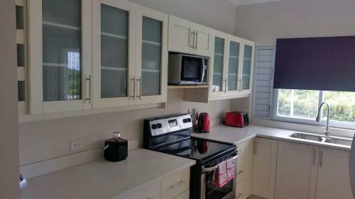 Fern Court Apartment @ Richmond