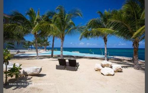 Apartamento Whispering Seas - 2 Bedroom Luxury Ocean Front Condo