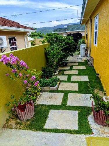 Hostal Zade's Vacation Home