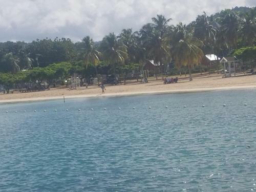 Rosi Ocean Sand Hotel Apt (@sandcastles)