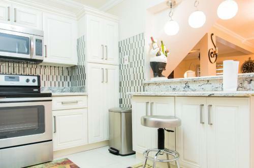 Apartamento Reclaiming My Time @ Comlin Bank