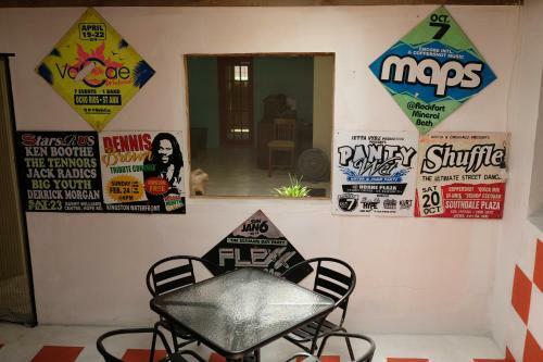 Ragamuffin Hostel & Coffee Bar