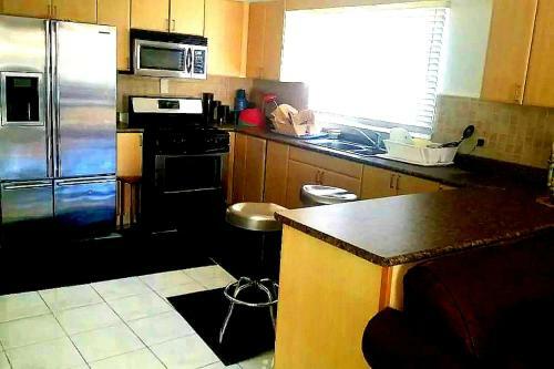 Safe Cozy House In Fully Secured Gated C/estate.