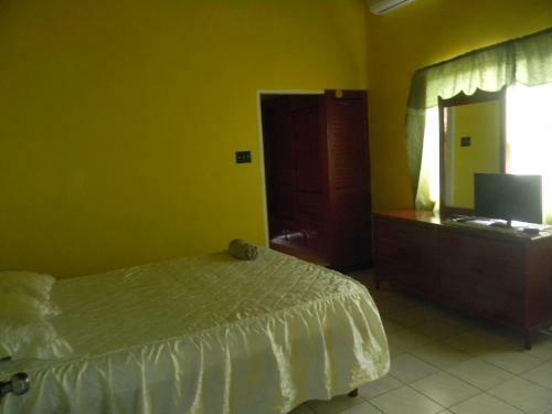 Hotel Bluefields Bay Resort