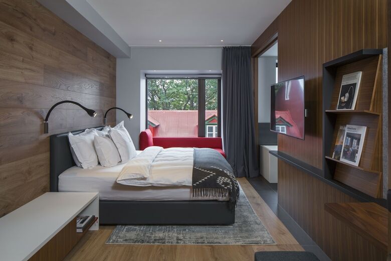 Ion City Hotel