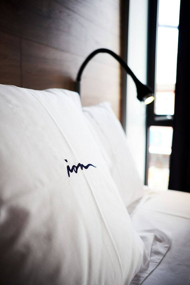 Ion City Hotel