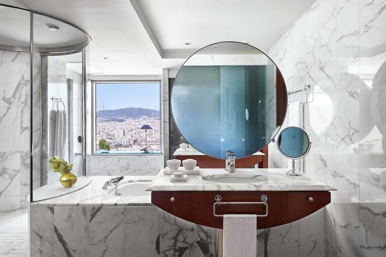 Hotel Arts