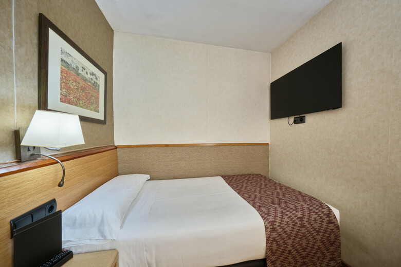 Hotel Catalonia Park G�ell