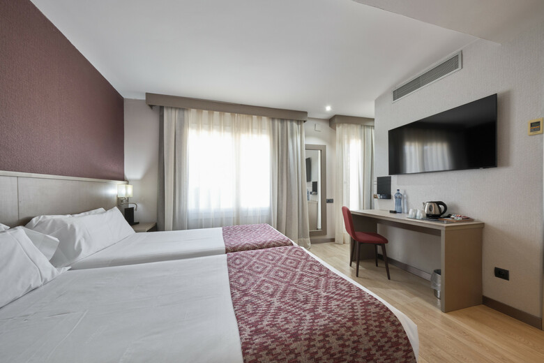 Hotel Catalonia Park G�ell