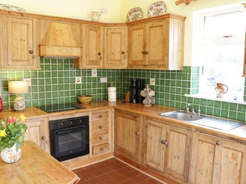 Donross Cottage, Pontoon