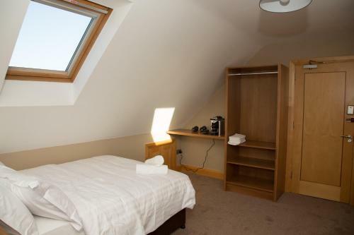 Hostal Lynch's Townhouse