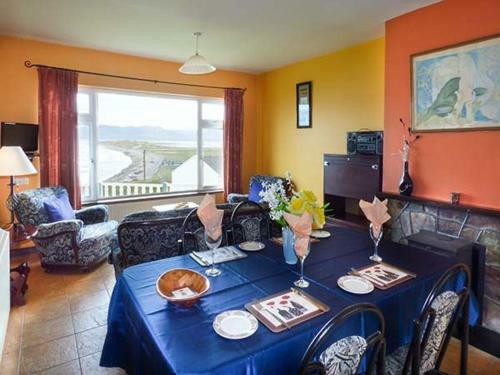 Rossbeigh Beach Cottage No 6, Glenbeigh